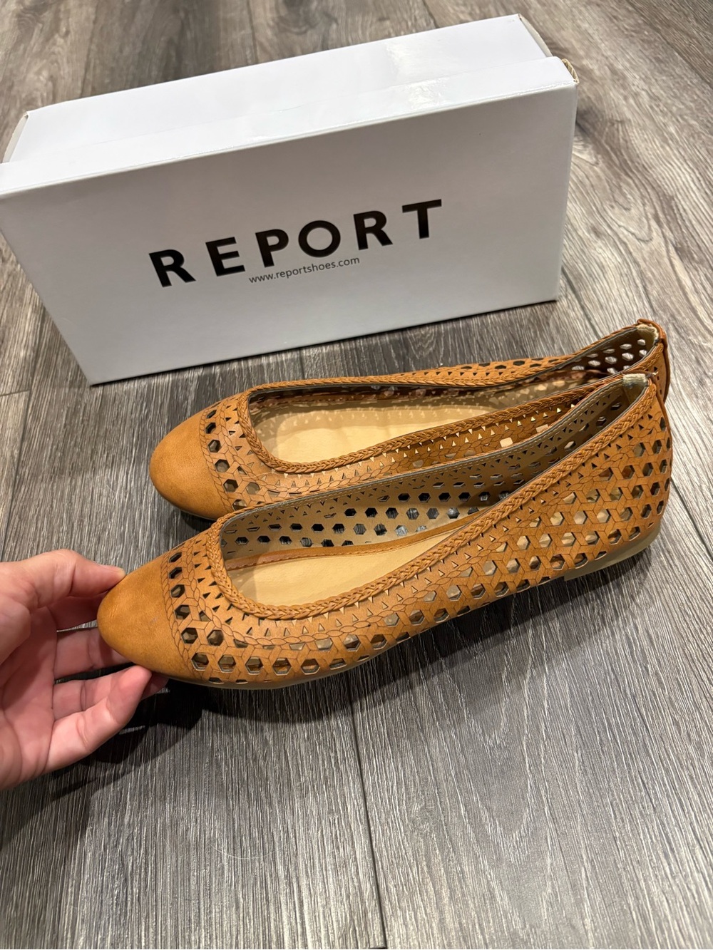 REPORT Women's Tan Laser-Cut Slip-On Flats